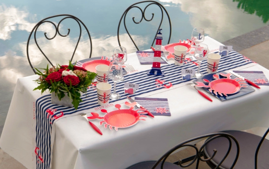 Décoration de voiture mariage coeurs, chapeau et voile thème fuchsia