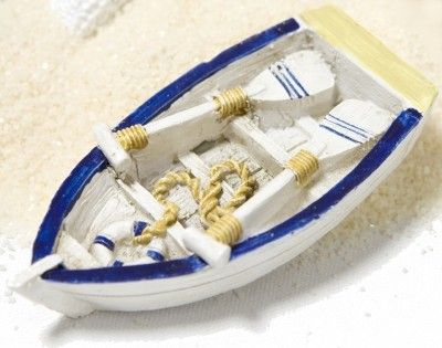 Barque Chaloupe avec rames en résine déco 7,3cm