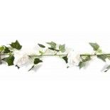 Guirlande de Roses Blanches et feuilles de lierre 1m70